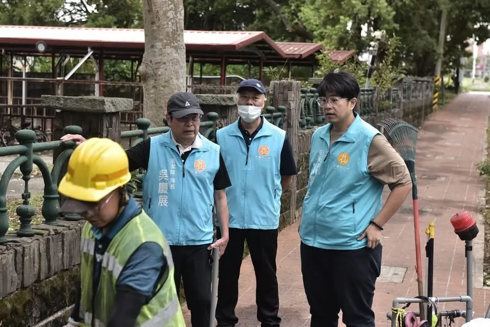 薔琵颱風強風肆虐花蓮 市公所全力搶通清理維護市容 薔琵颱風強風肆虐花蓮 市公所全力搶通清理維護市容